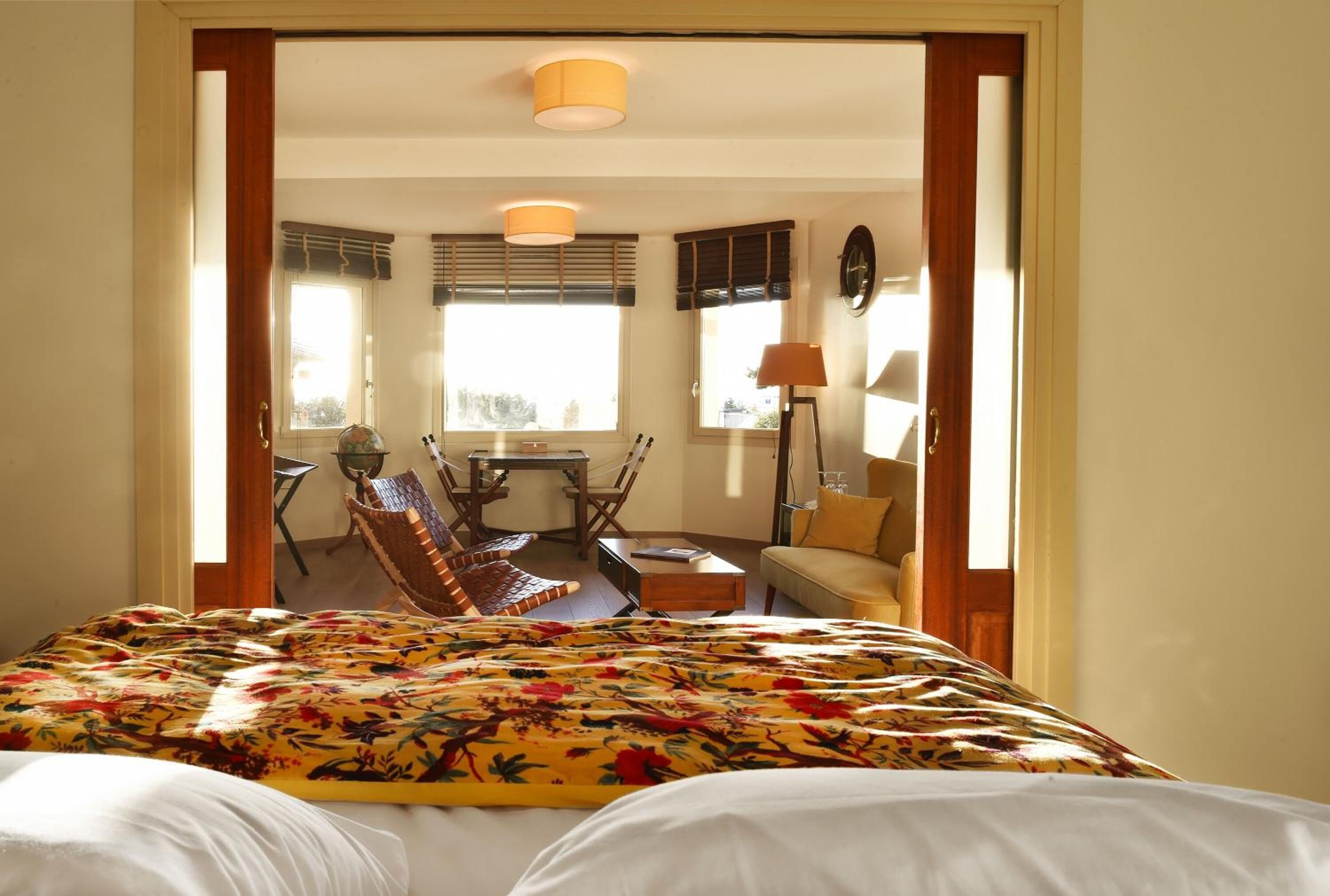 Premium bedding, in-room safe, desk, blackout curtains