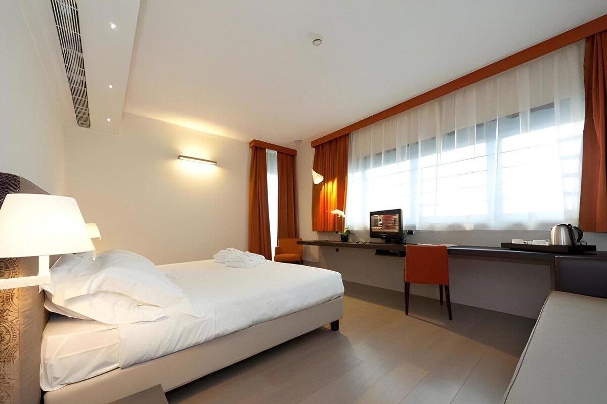 Ropa de cama de alta calidad, colchones Select Comfort y minibar 