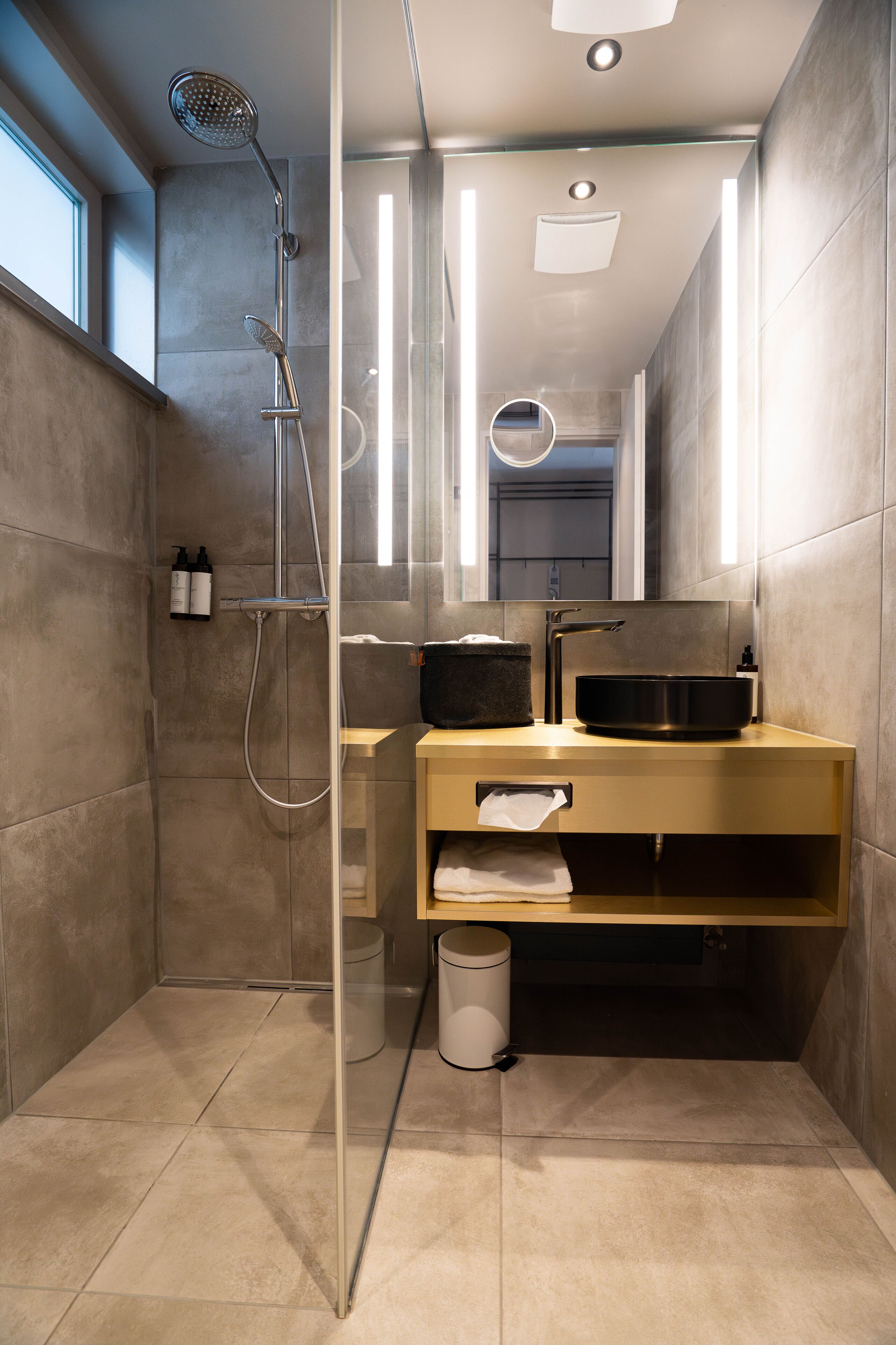 Photo - Scheck Hotel