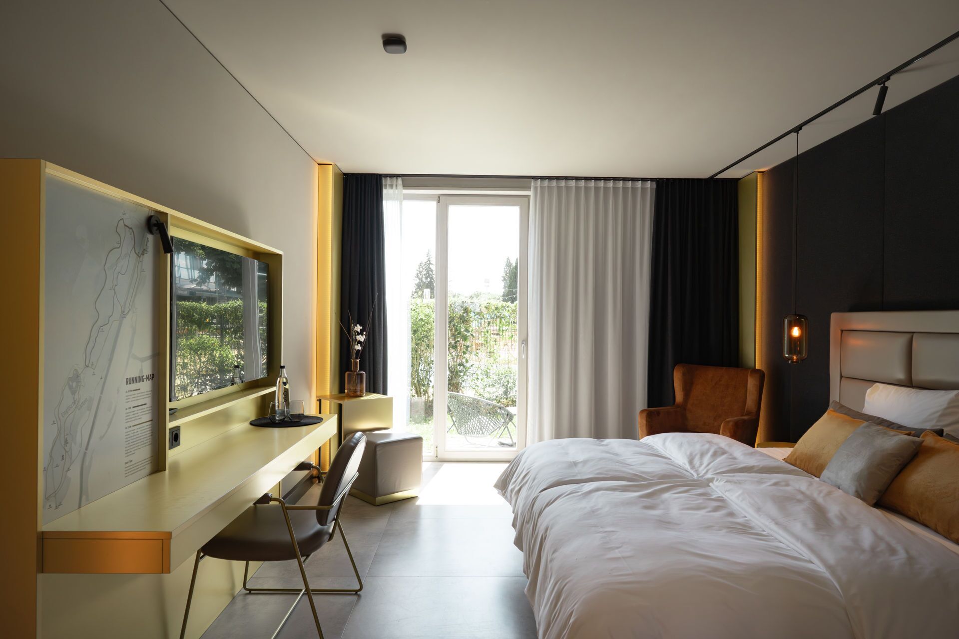 Photo - Scheck Hotel