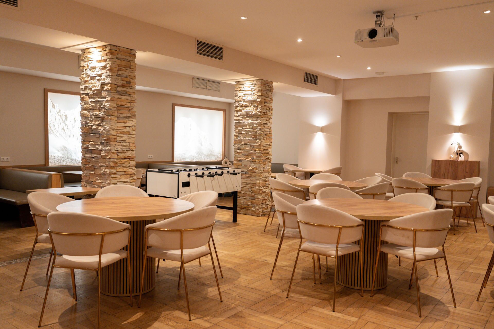 Photo - Scheck Hotel