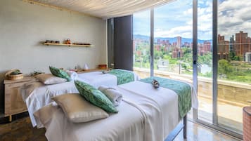 ห้องทรีทเมนท์สำหรับคู่รัก, ซาวน่า, ที่อาบน้ำแบบตุรกี/ฮัมมัม