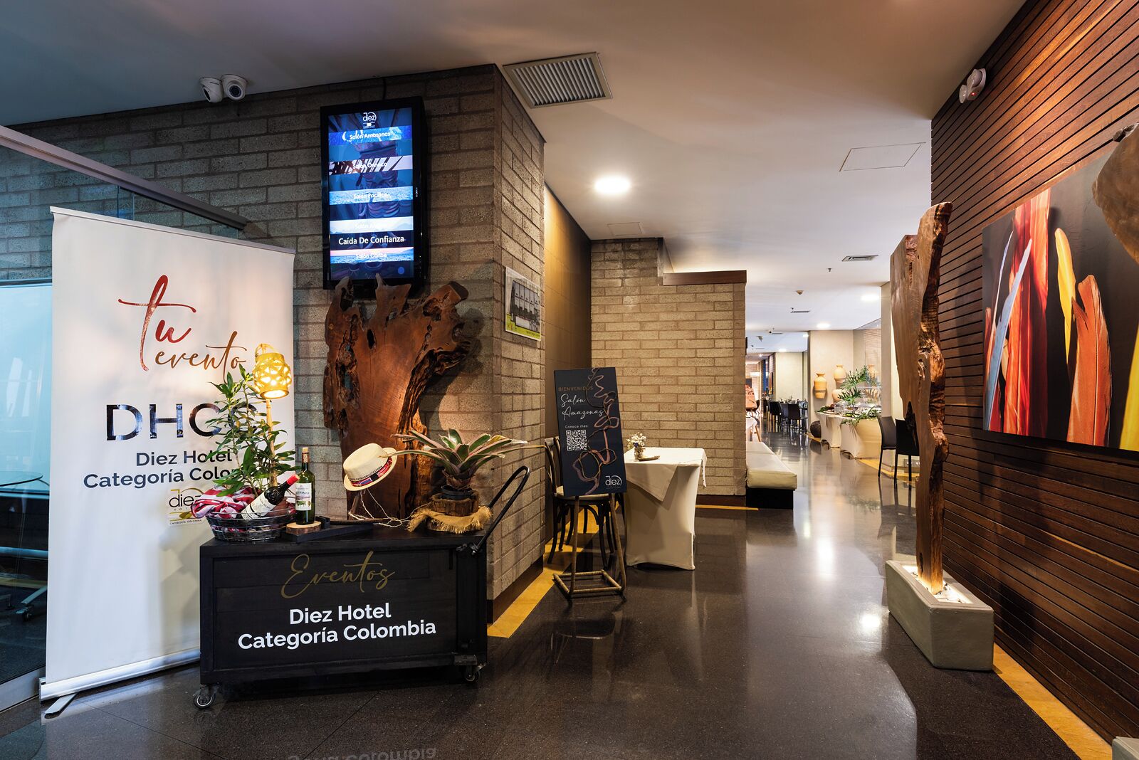 Foto - Diez Hotel Categoría Colombia