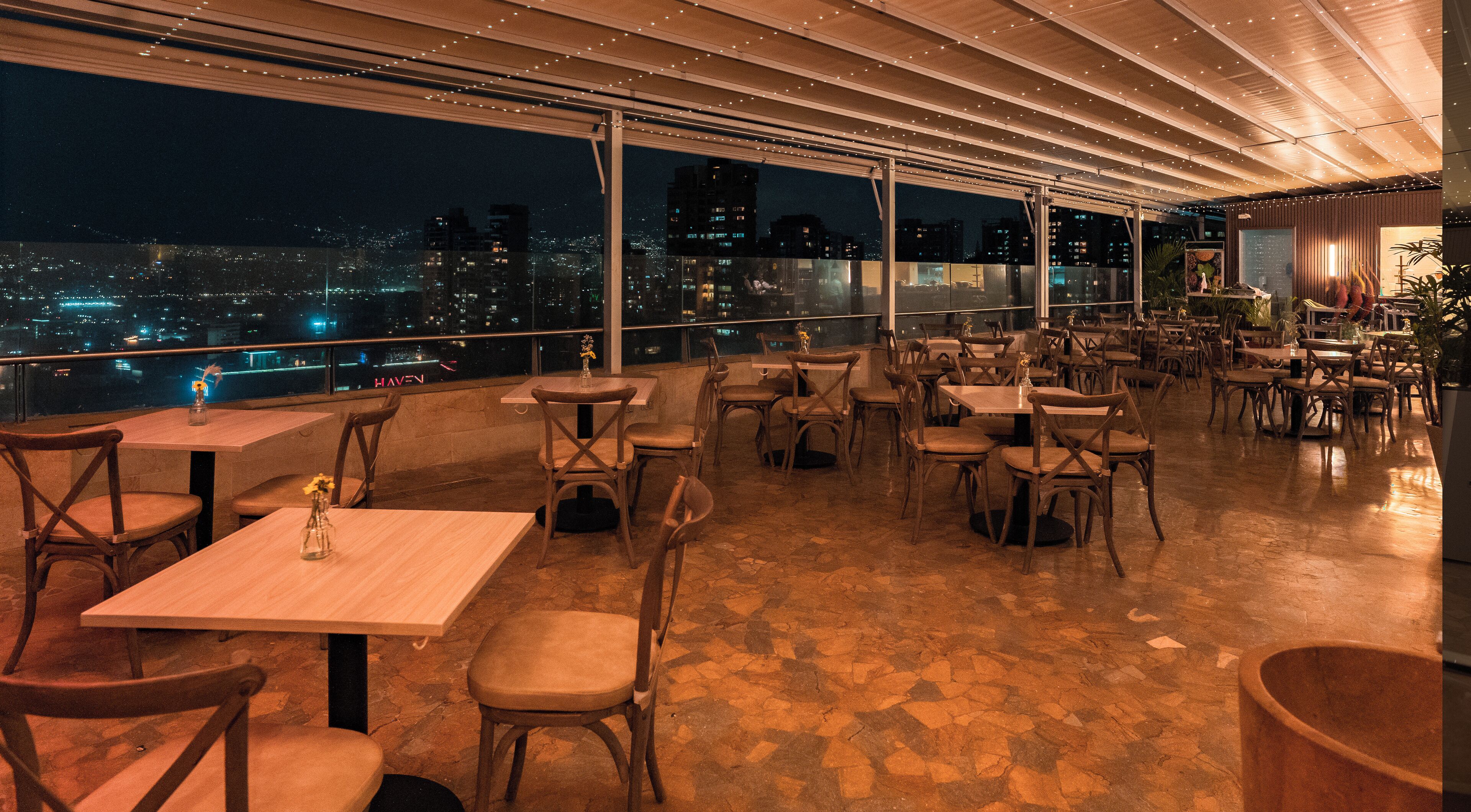 3 restaurants, breakfast, lunch, dinner served; fusion cuisine