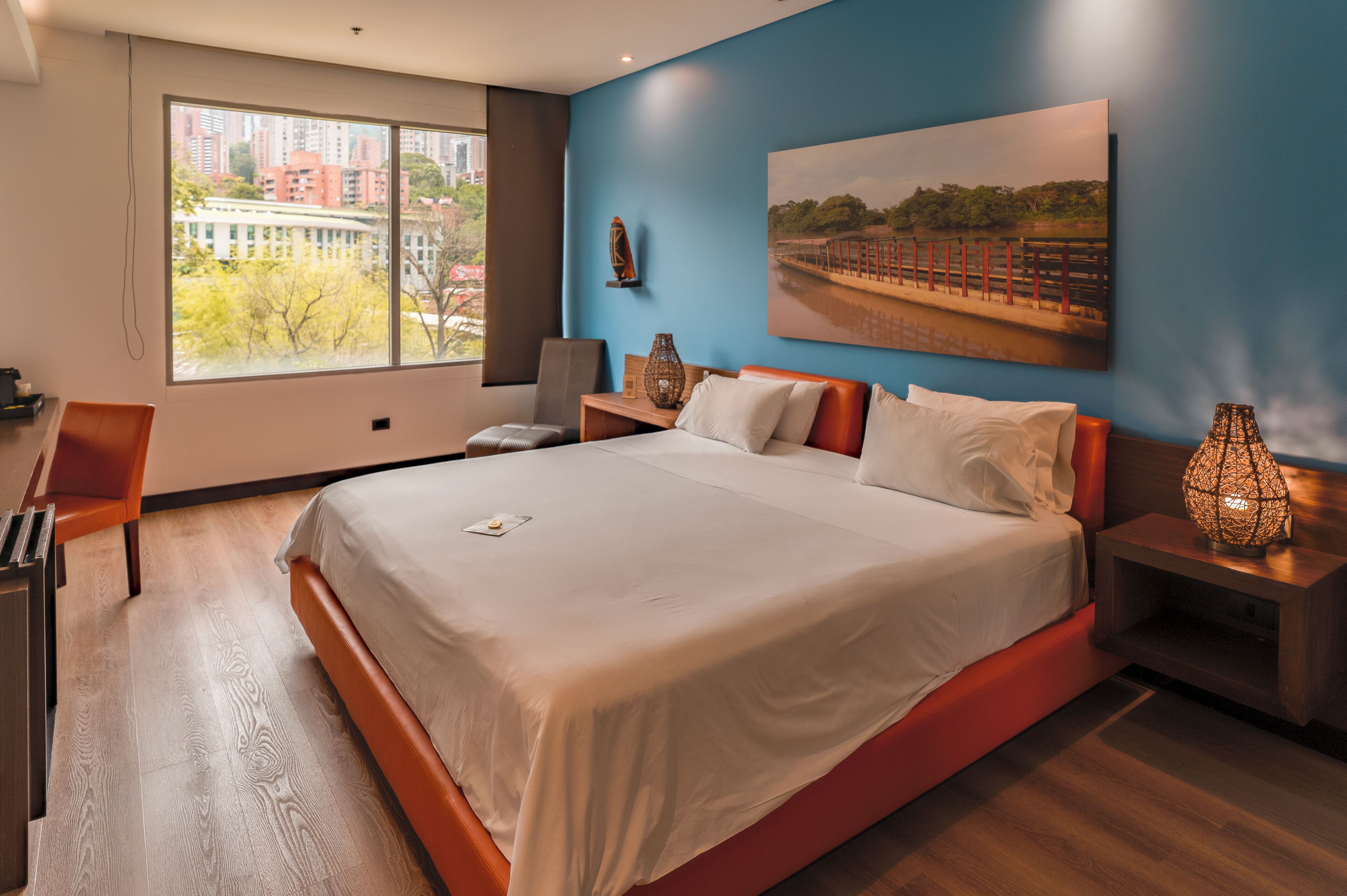 executive suite | 1 bedroom, down duvets, pillow-top beds, minibar