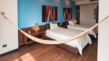 1 bedroom, down duvets, pillow-top beds, minibar