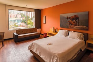 Deluxe Room, 1 Queen Bed