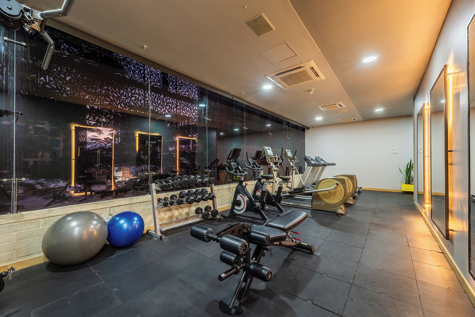 Foto - Diez Hotel Categoría Colombia