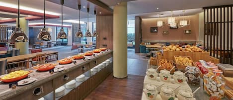 Café da manhã continental grátis todos os dias
