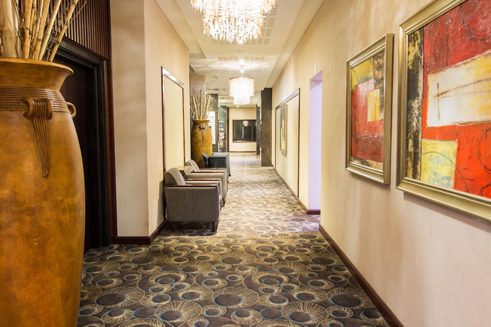 Premier Hotel OR Tambo