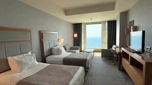 1 bedroom, minibar, in-room safe, desk