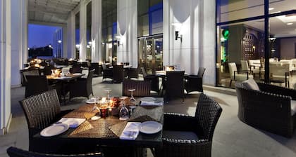 The Green Park Pendik