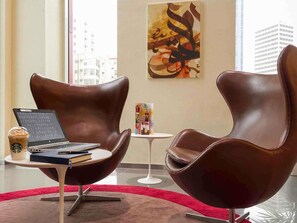 Bar (on property) - ibis Sharq Kuwait (Kuwait City)