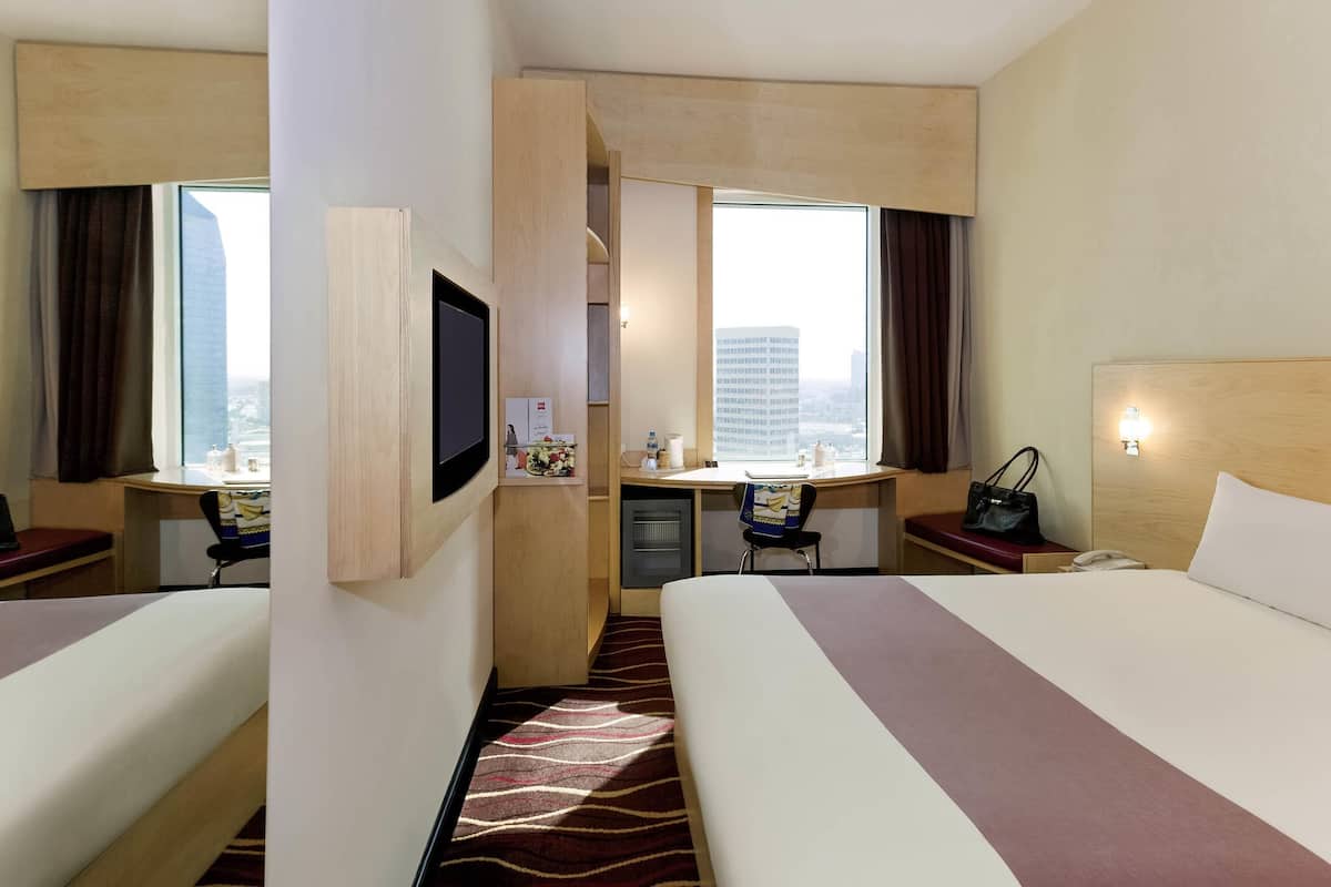 In-room safe, desk, soundproofing, iron/ironing board