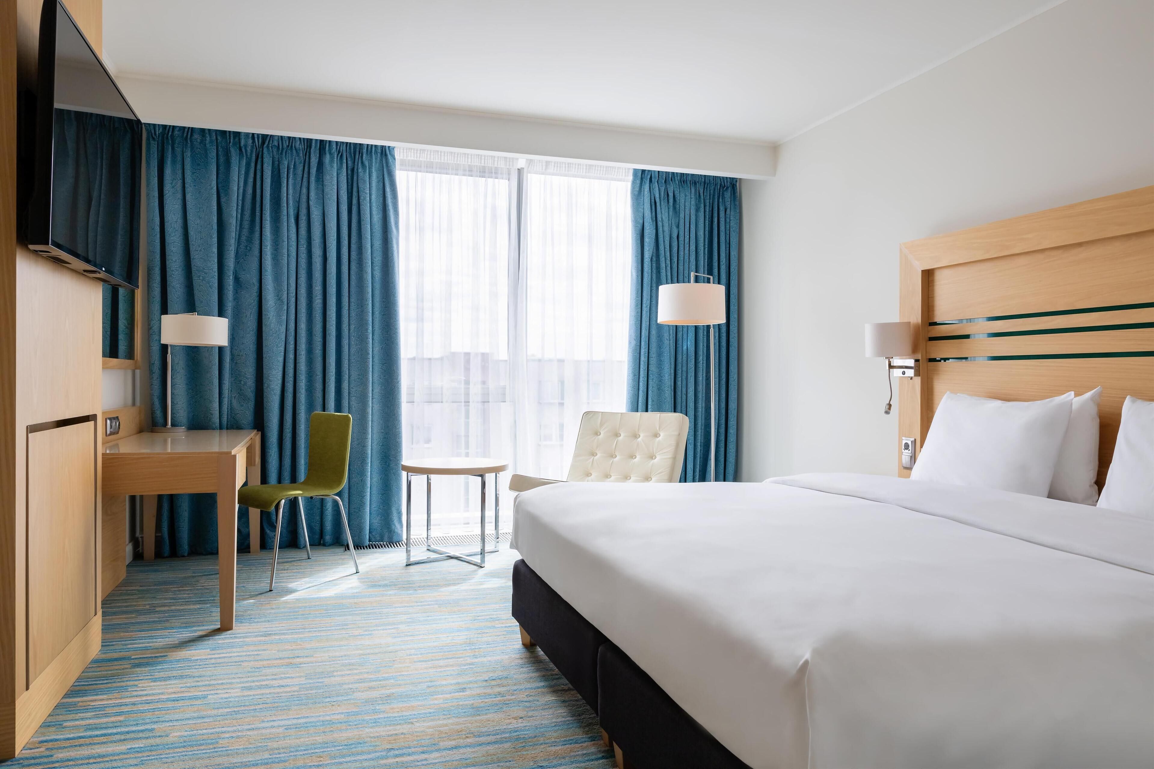 Standard Room | Premium bedding, down comforters, minibar, in-room safe