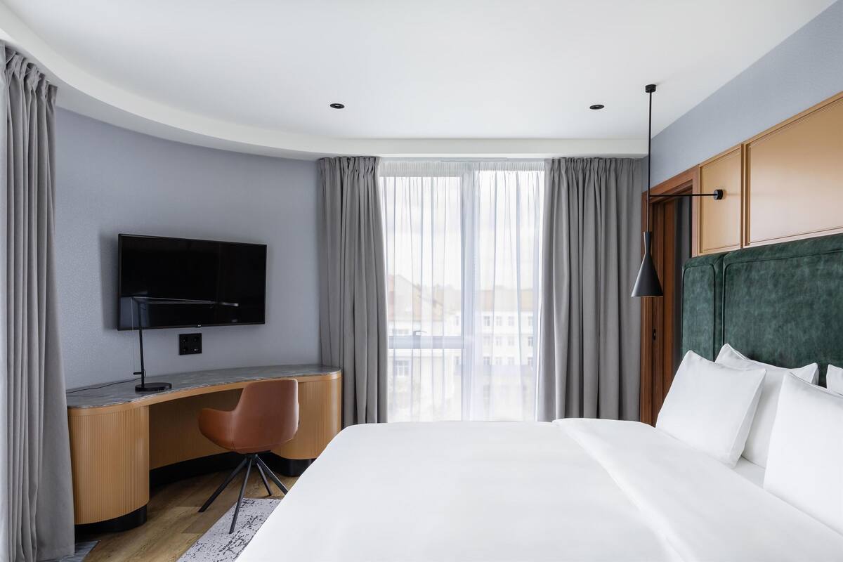 Executive Room | Premium bedding, down comforters, minibar, in-room safe