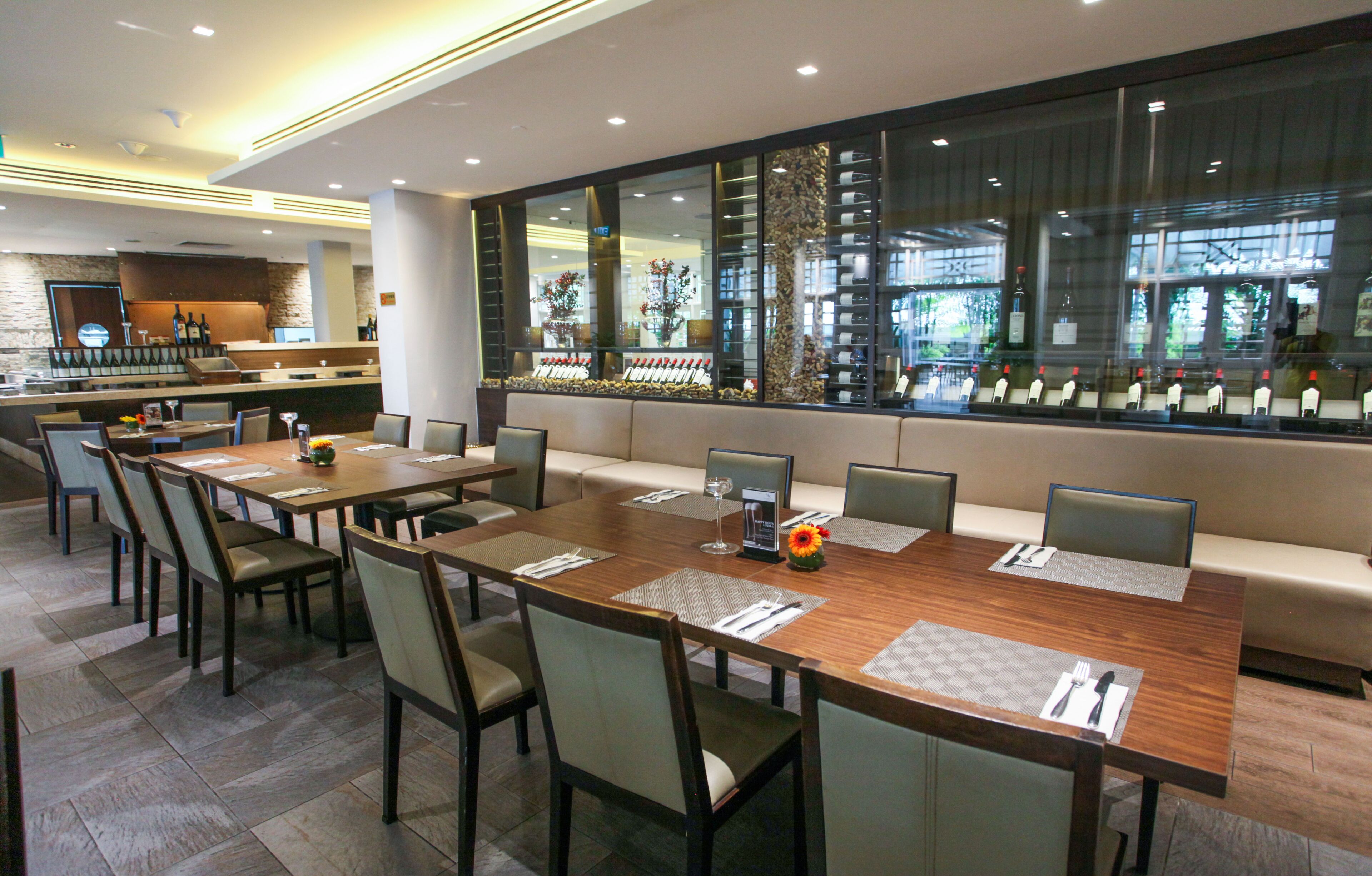 Photo - METT Singapore