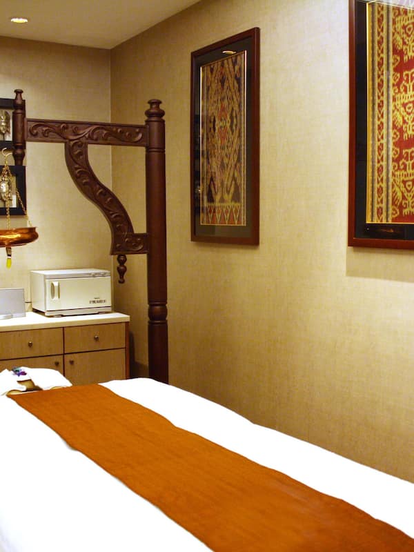 Couples treatment room(s), steam room, body treatments