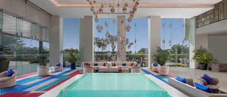 Lobby lounge