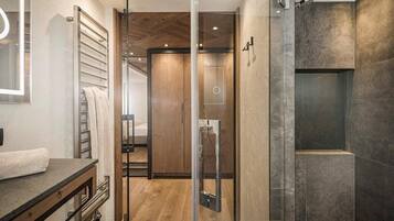 Shower, free toiletries, hair dryer, towels