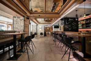 Bar (on property) - Hotel Sonnenhof (Gerlos)