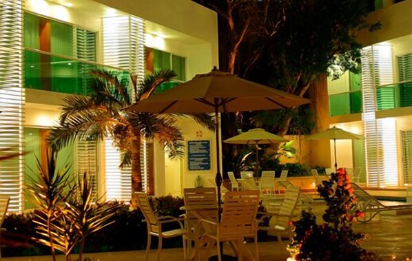Terrace/patio - Hotel Los Cocos (Chetumal)