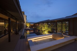 Deep-tissue massages, Thai massages, facials, reflexology - Biwako Ryokusuitei (Otsu)