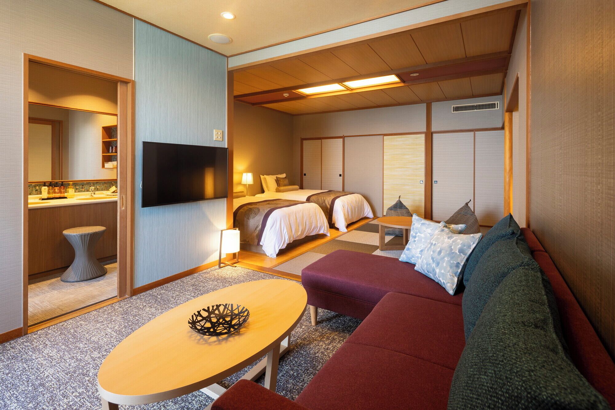Biwa No Kaze Japanese Style Twin Room with Natural Hot Spring Open-Air Bath - Non-Smoking