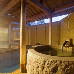Massaggi “deep tissue”, massaggi thailandesi, trattamenti per il viso