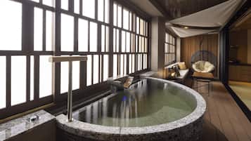 Koyu Premier Suite with Open-Air Private Natural Hot Spring - Non-Smoking | Bathroom