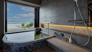 行政套房, 熱水浴缸, 湖景 (Koyu Elegant Suite) | 浴室