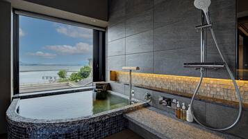 Koyu Elegant Suite with Semi-Open-Air Private Natural Hot Spring - Non-Smoking | Bathroom | Free toiletries, hair dryer, slippers, electronic bidet