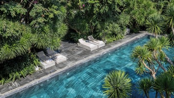 2 outdoor pools, pool umbrellas, pool loungers