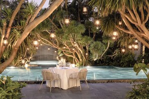 2 restaurants, breakfast, lunch, dinner served; Asian cuisine - TIA Wellness Resort - Spa Inclusive (Da Nang)