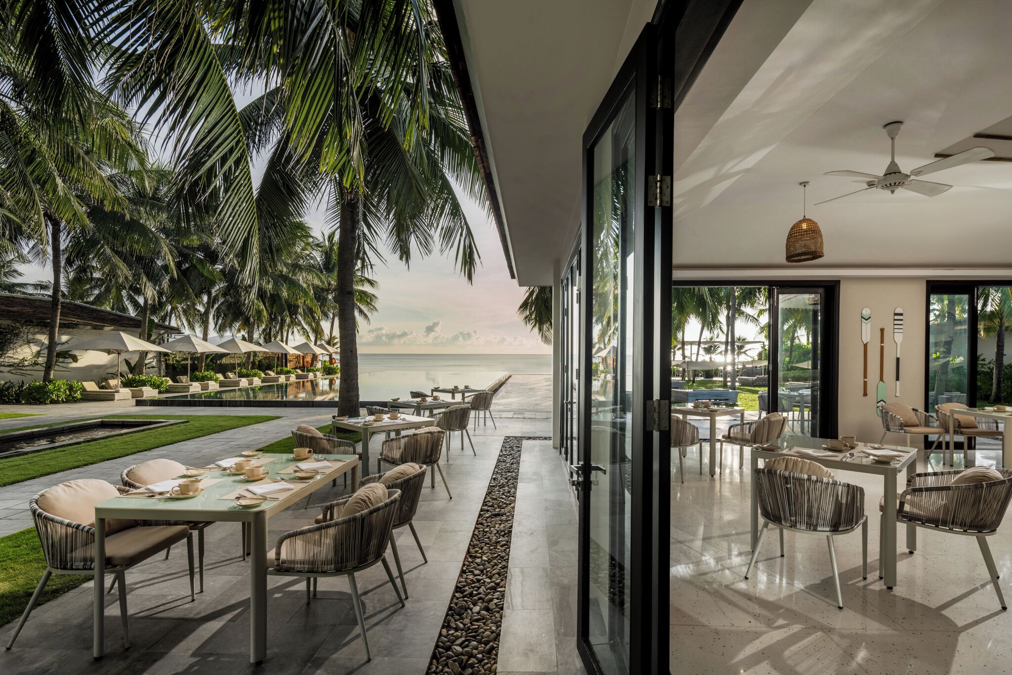 2 restaurants, breakfast, lunch, dinner served; Asian cuisine 