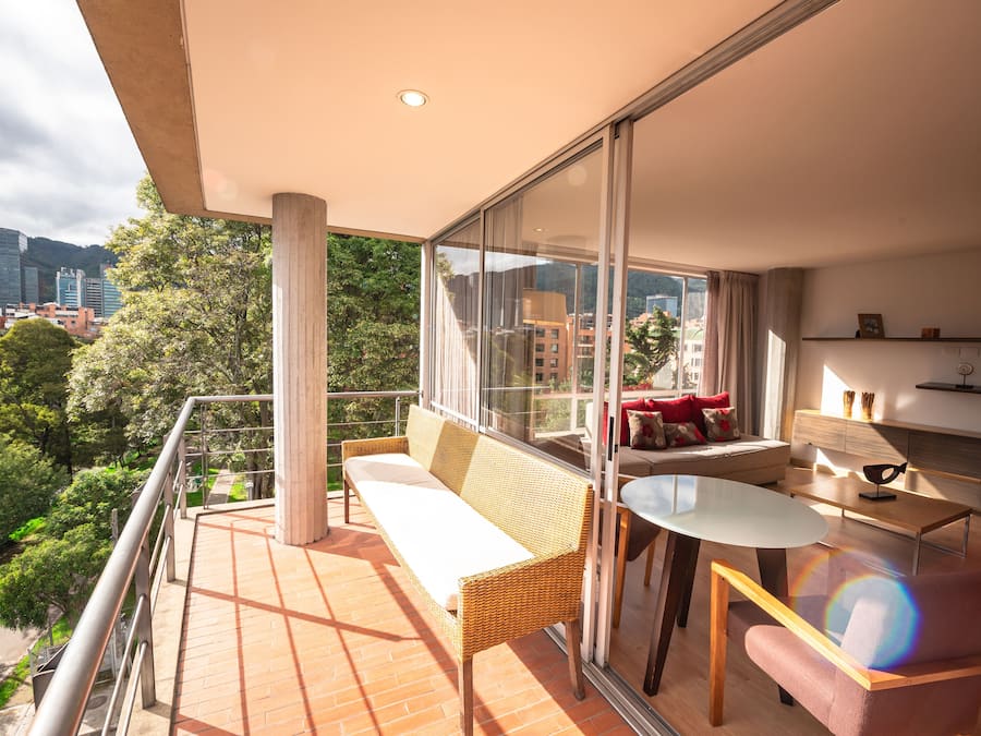1 King Bed, 2 Single Beds, 2 Bedroom Suite | Balcony