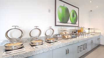 Breakfast, lunch and dinner served