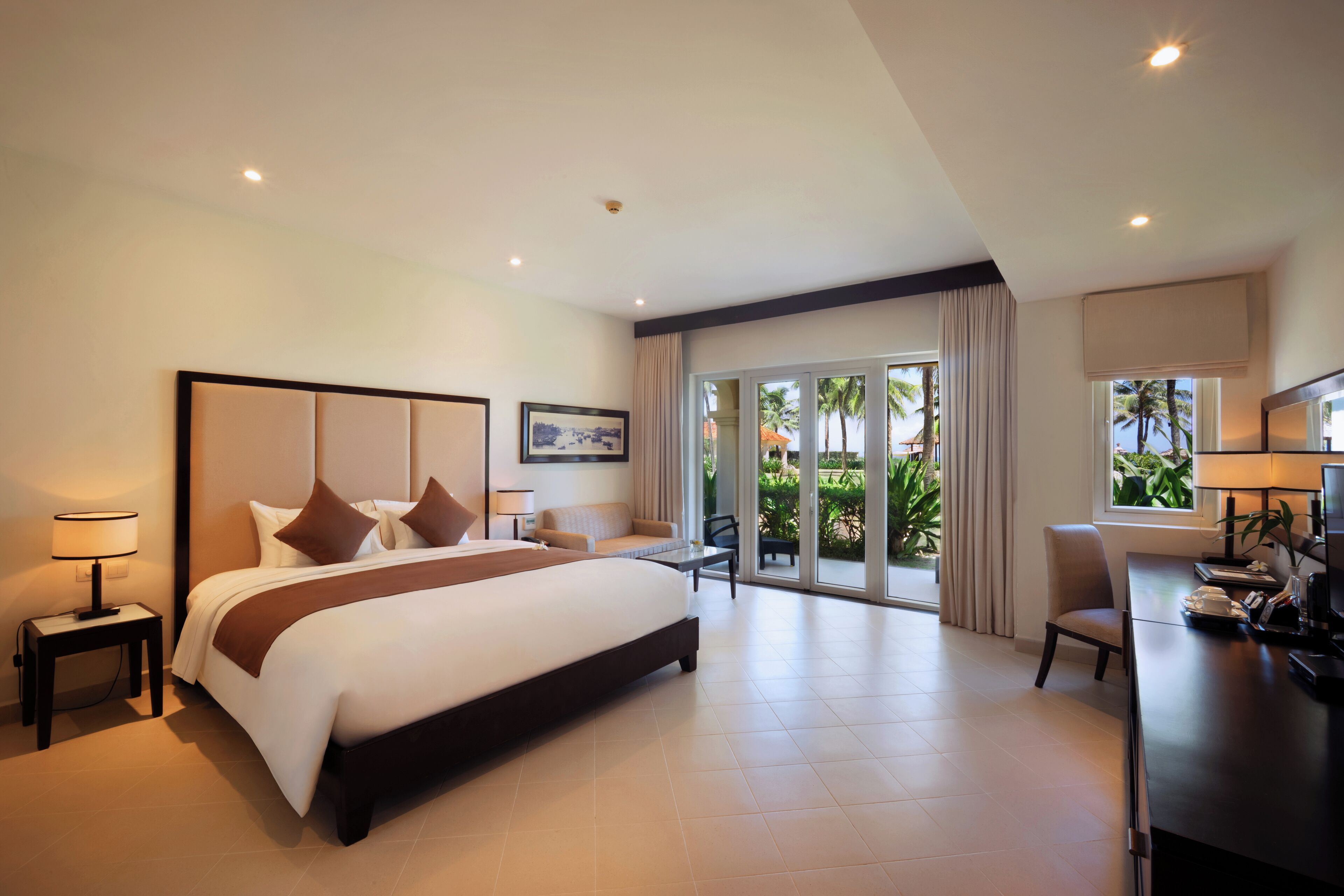 Boutique Deluxe | Sengetøy av topp kvalitet, minibar, safe på rommet og skrivebord