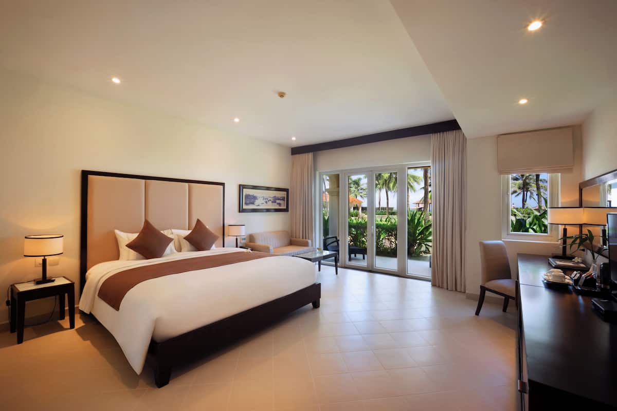 Boutique Deluxe | Sengetøy av topp kvalitet, minibar, safe på rommet og skrivebord