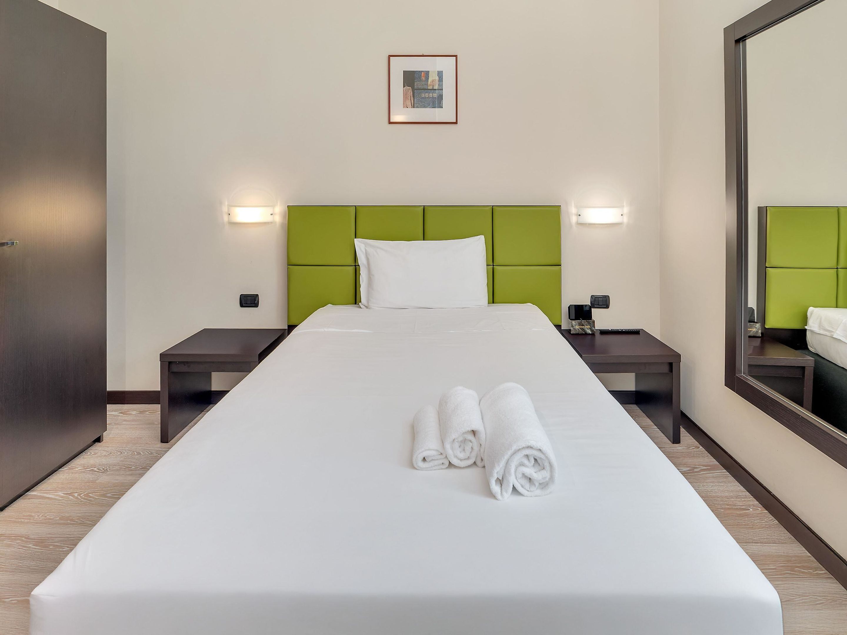 Premium bedding, in-room safe, desk, blackout curtains