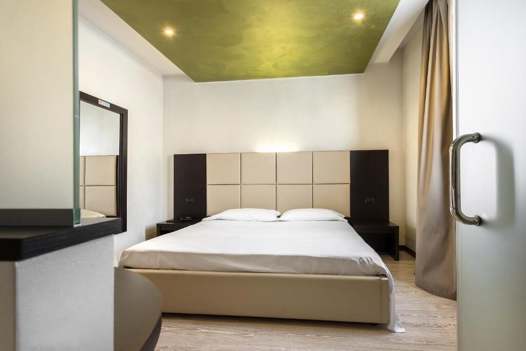 basic double or twin room | 1 bedroom, premium bedding, in-room safe, desk