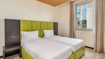 Literie de qualité supérieure, coffres-forts dans les chambres, bureau