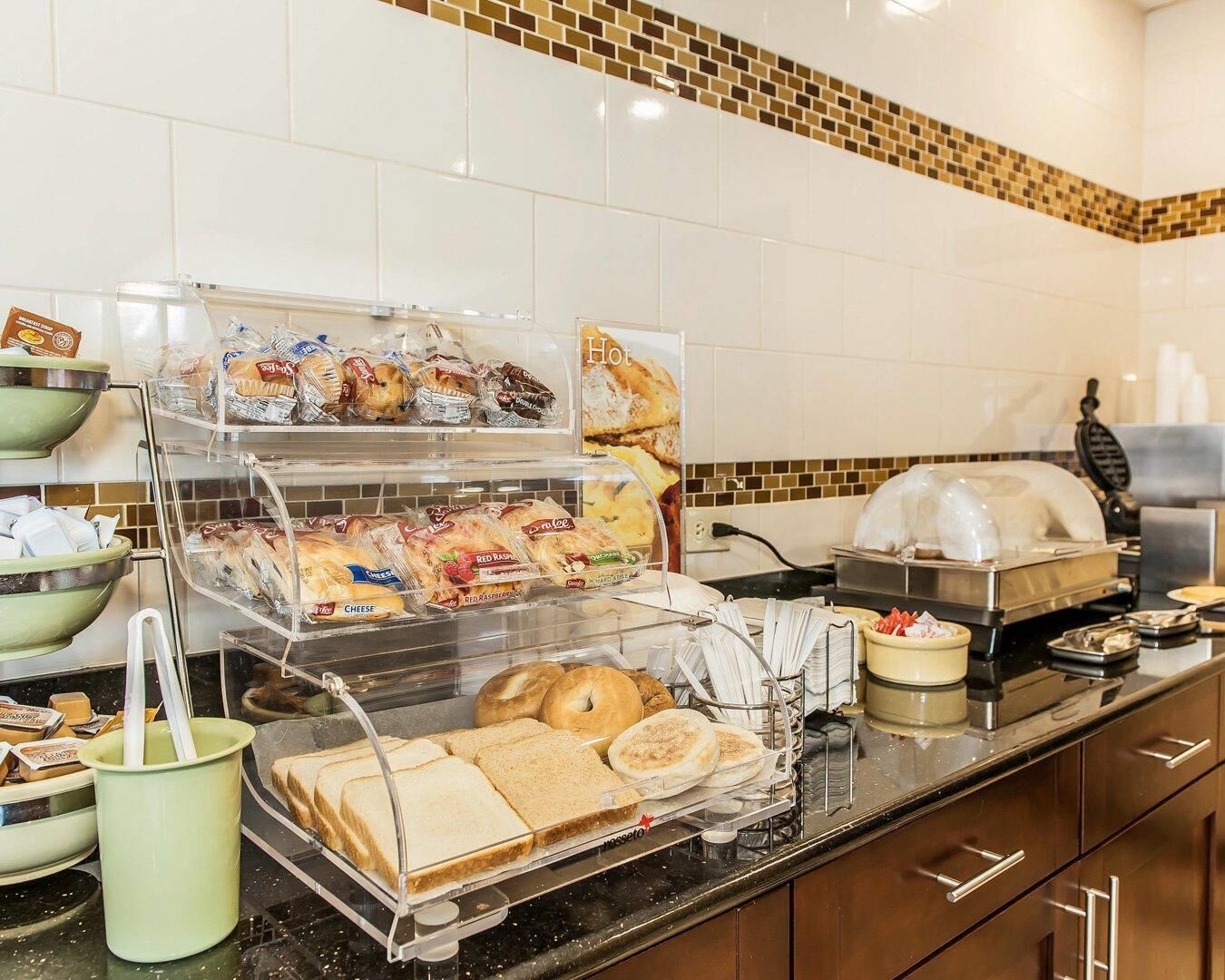 Free daily continental breakfast