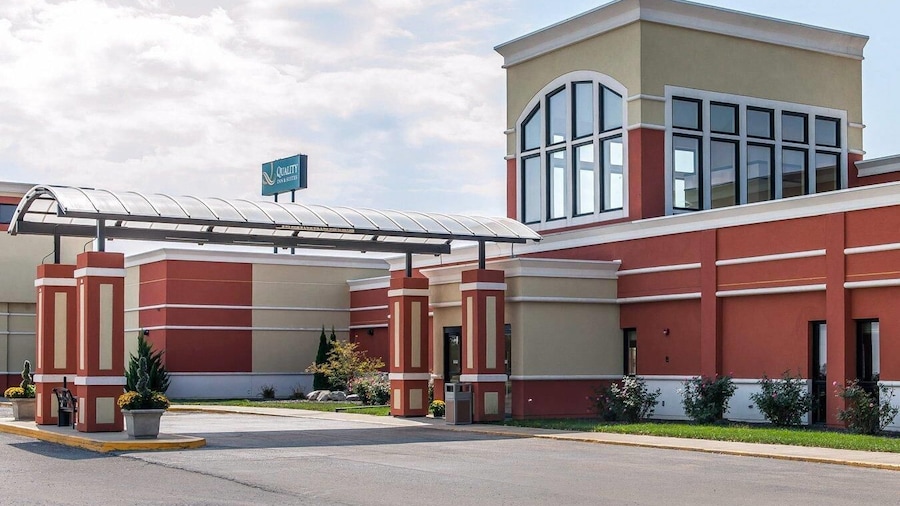 Quality Inn & Suites Mattoon South