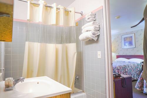 Room, 2 Double Beds | Bathroom