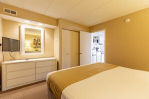 One Bedroom Suite with Living Room | 1 bedroom, free WiFi, bed sheets - Wild Dunes Inn (Ocean City)