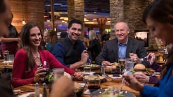 Här finns 7 restauranger som serverar frukost.