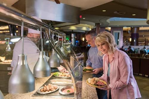 7 restaurants; breakfast, lunch, and dinner served