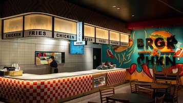 7 restaurants; breakfast, lunch, and dinner served