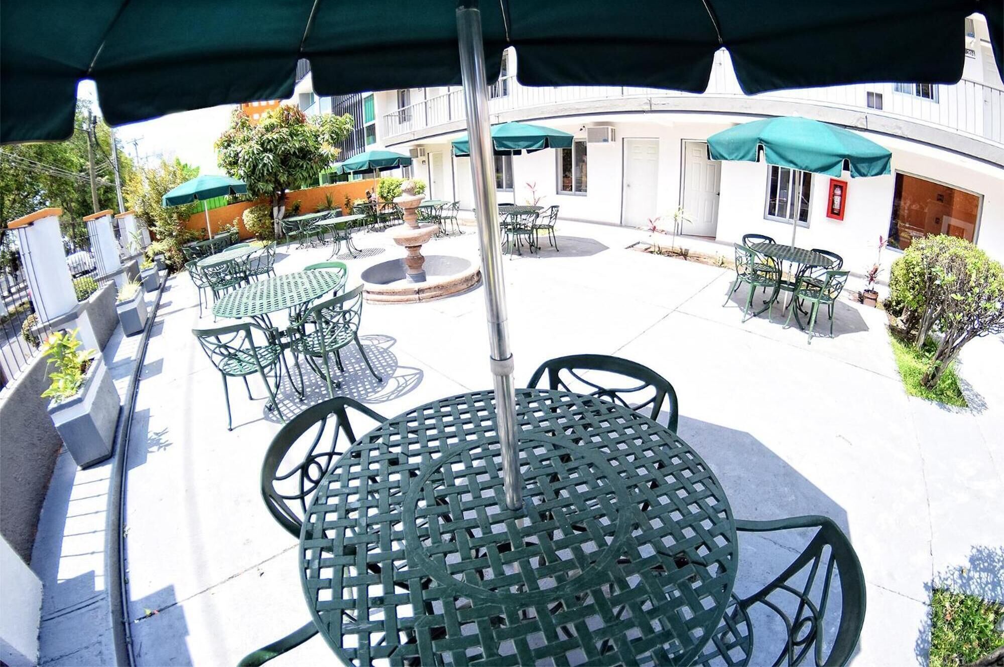 Photo - Expo Hotel Guadalajara - Zona Expo frente al Centro de Convenciones